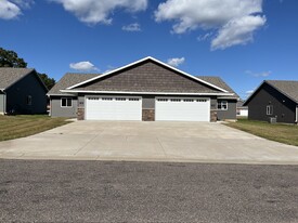 722 E Wisconsin St in Chippewa Falls, WI - Building Photo