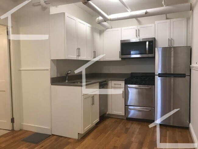 1283 Commonwealth Ave in Boston, MA - Building Photo - Building Photo