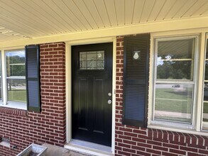 2011 Mars Hill Rd in Watkinsville, GA - Building Photo - Building Photo