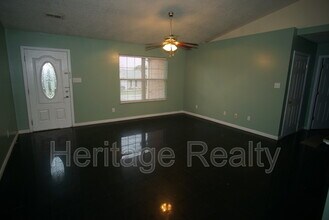 1888 Explorer Ln in Knoxville, TN - Foto de edificio - Building Photo