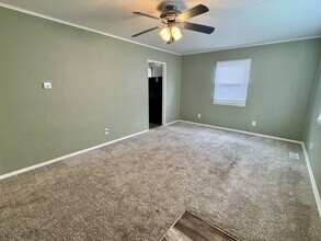 906 E Elm St in Kokomo, IN - Building Photo - Building Photo