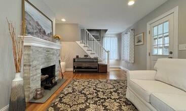 35 Coolridge Rd in Milford, CT - Building Photo - Building Photo