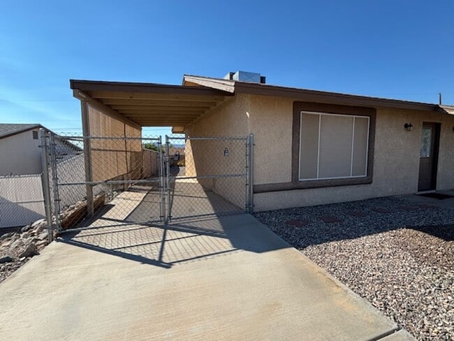 817 Cactus Dr in Lake Havasu City, AZ - Building Photo - Building Photo