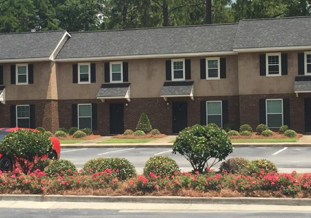 Mission Ridge Apartments in Hinesville, GA - Foto de edificio