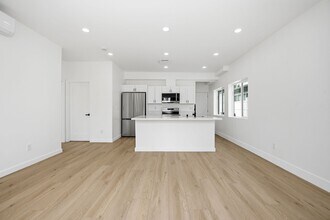 6409 Gary Ct in San Diego, CA - Building Photo - Building Photo