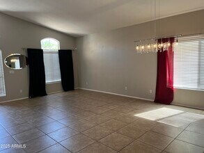 4619 E Desert Cactus St in Phoenix, AZ - Building Photo - Building Photo