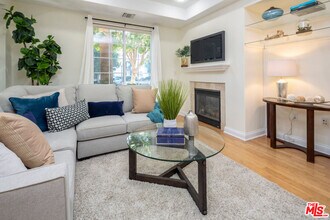 12975 Agustin Pl in Los Angeles, CA - Building Photo - Building Photo