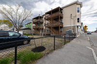 423 Broadway St in Lowell, MA - Foto de edificio - Building Photo