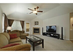 5009 Hibiscus Valley Dr in Austin, TX - Building Photo - Building Photo