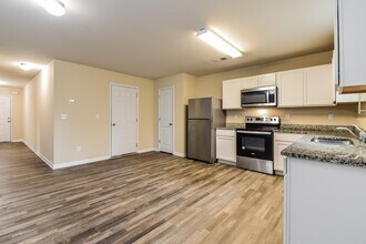 385 Jada Ln in Villa Rica, GA - Building Photo - Building Photo
