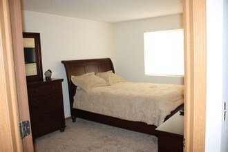 Mendocino Village in Sheboygan, WI - Foto de edificio - Building Photo