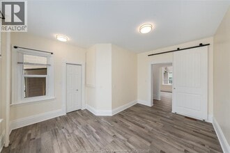 282 Wellington St in Sarnia, ON - Building Photo - Building Photo