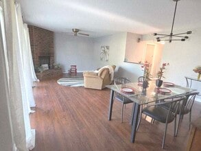 57 Forest Ln in Elk Grove Village, IL - Building Photo - Building Photo