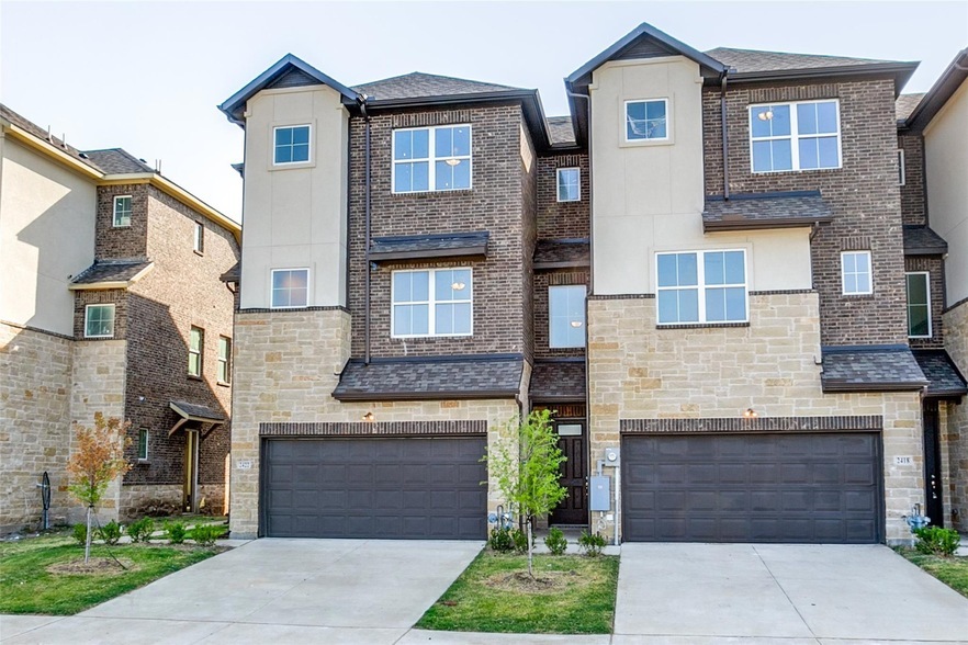 2418 Bent Oak Trail, Unit Private in Sachse, TX - Building Photo