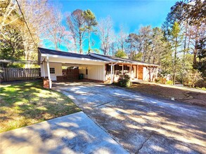 1457 Holly Ln NE in Atlanta, GA - Building Photo - Building Photo