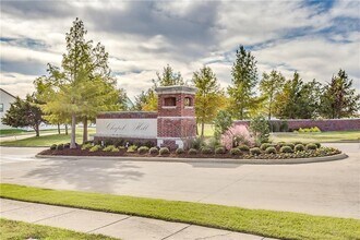 11048 Kinston St in Fort Worth, TX - Building Photo - Building Photo