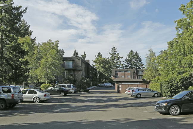 Evergreen Pointe in Vancouver, WA - Building Photo - Building Photo