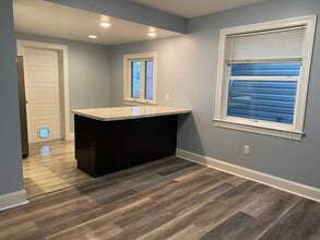 37 W Locust St in Mechanicsburg, PA - Building Photo - Building Photo