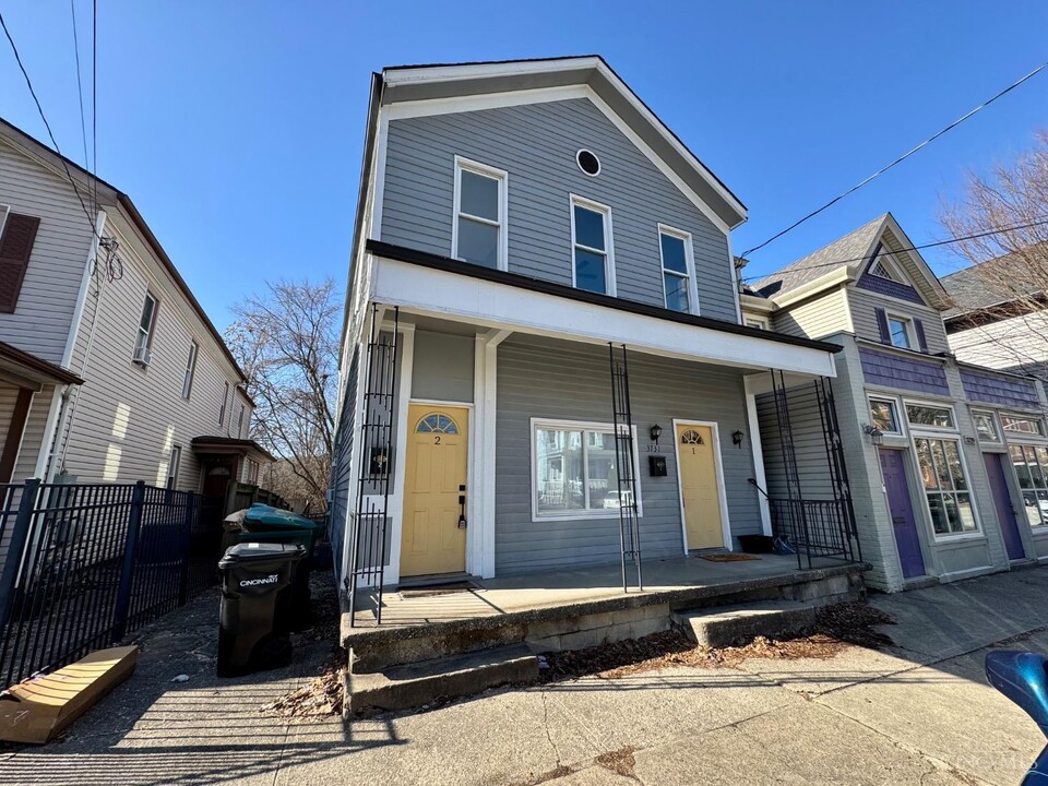 3731 Eastern Ave in Cincinnati, OH - Foto de edificio