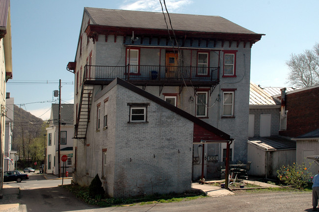 19 S Market St in Duncannon, PA - Building Photo - Building Photo