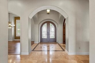 8600 Bluegrass Dr in Austin, TX - Building Photo - Building Photo