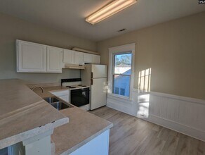 3121 Rosewood Dr in Columbia, SC - Building Photo - Building Photo