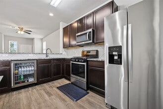 13640 Collier Park Ln in Willis, TX - Building Photo - Building Photo