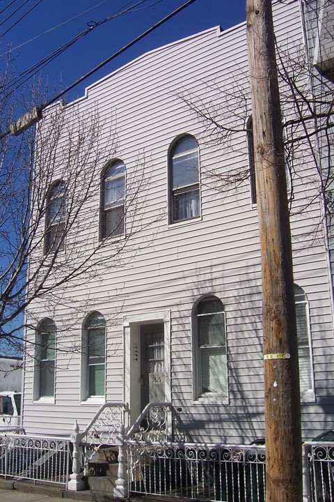 18-15 Stockholm St in Flushing, NY - Building Photo