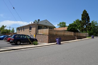 2950 W 42nd Ave in Denver, CO - Foto de edificio - Building Photo