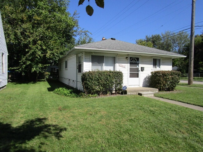 25606 Hanover St in Dearborn Heights, MI - Building Photo - Building Photo