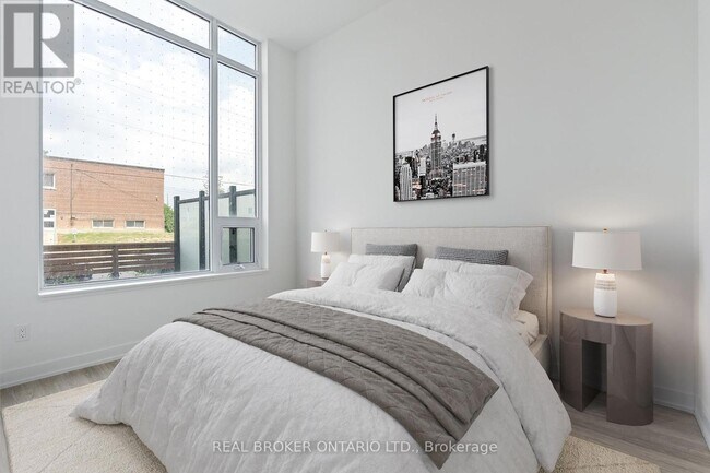 8188 Yonge St in Vaughan, ON - Building Photo - Building Photo