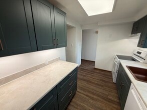 108 Roberts Dr in Moon Township, PA - Building Photo - Building Photo