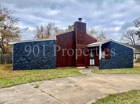 60 Lynn Cove in Marion, AR - Building Photo