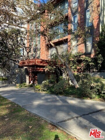 532 N Rossmore Ave-Unit -204 in Los Angeles, CA - Building Photo - Building Photo