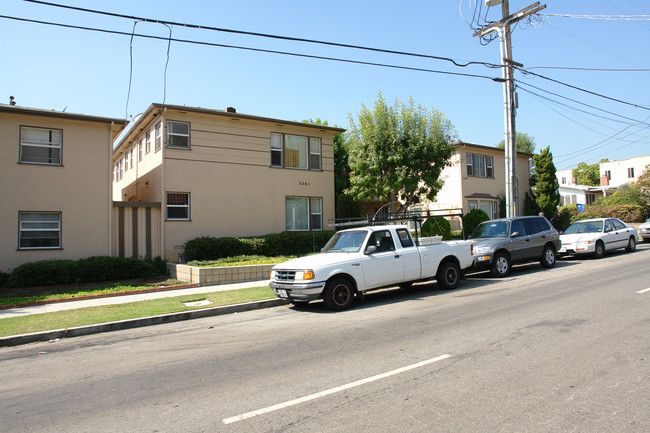 Eagledale Apartments in Los Angeles, CA - Building Photo - Building Photo