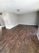 2107 Pollard St in Greenville, TX - Building Photo - Building Photo