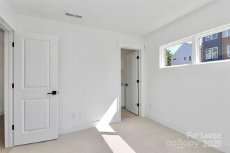 1103 Kokomo Ln in Charlotte, NC - Building Photo - Building Photo