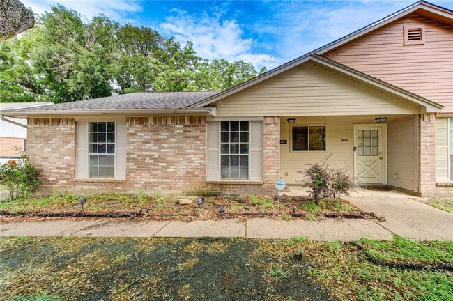 3843 Westmeadow Dr in Houston, TX - Building Photo - Building Photo