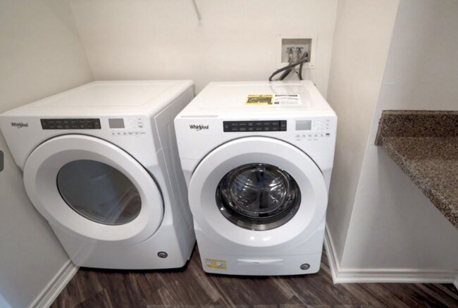 8300 Farm to Market 1960 Rd E-Unit -3944B in Humble, TX - Building Photo - Building Photo