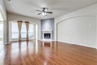 5613 Grove Cove Dr in McKinney, TX - Building Photo - Building Photo