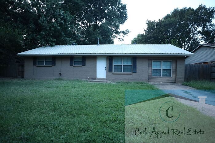 1704 Rosemond Ave in Jonesboro, AR - Building Photo
