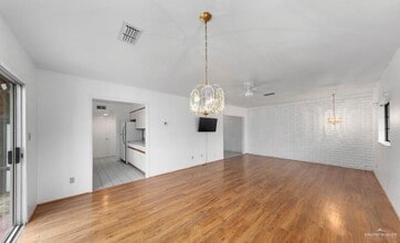 16 McFadden Dr in Brownsville, TX - Building Photo - Building Photo