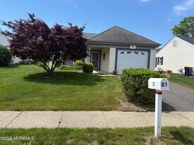 21 Newbury Row in Manchester Township, NJ - Building Photo