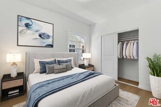 1125 S Lake St in Los Angeles, CA - Foto de edificio - Building Photo