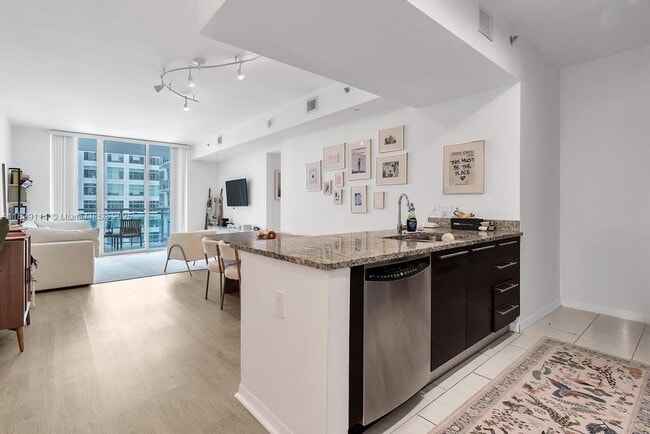 property at 951 Brickell Ave