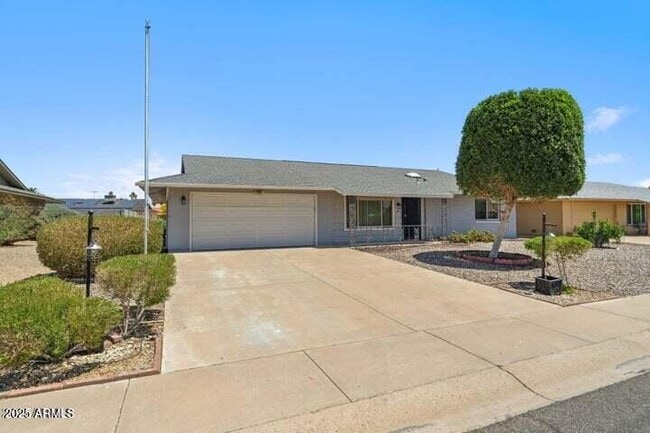 13046 Wildwood Dr