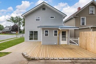 2065 Willow St in Erie, PA - Building Photo - Building Photo