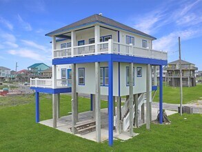 2496 Gilmore in Port Bolivar, TX - Building Photo - Building Photo