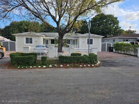 5816 SW 9th St in West Miami, FL - Building Photo