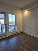 350-3350 Livingston Common NE in Calgary, AB - Building Photo - Building Photo